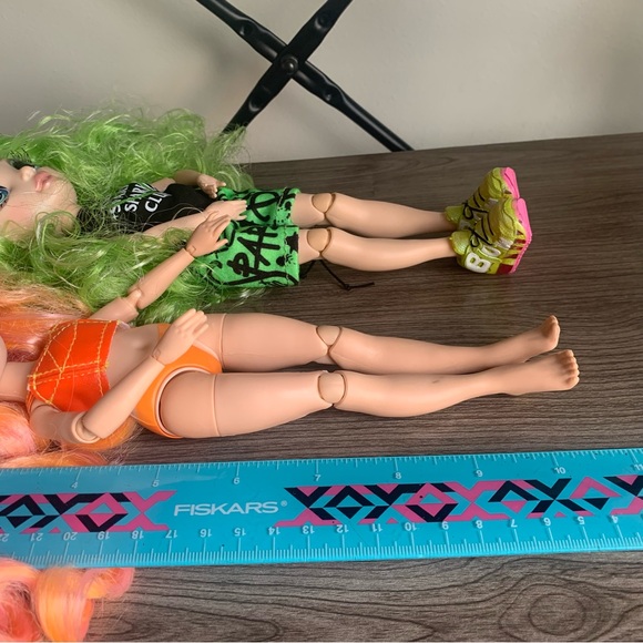 Rainbow High Set of 3 Dolls Ruby Anderson/Poppy Rowan/Jade Hunter 2019 - Picture 16 of 16